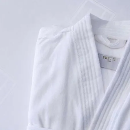 Hanza Tower White 24 & Pool شقة *